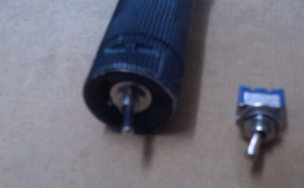 安裝好開(kāi)關(guān)后手電筒的效果圖 安裝好開(kāi)關(guān)后手電筒的效果圖