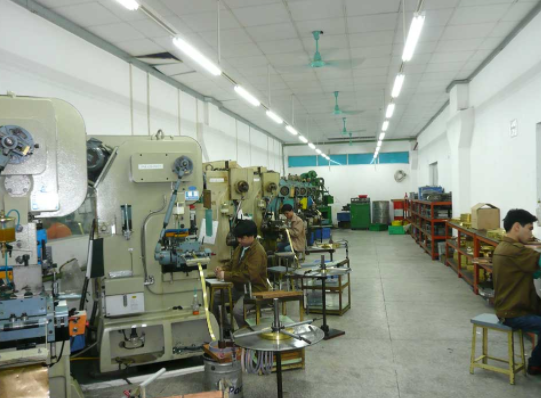 生產(chǎn)車間員工 生產(chǎn)車間員工